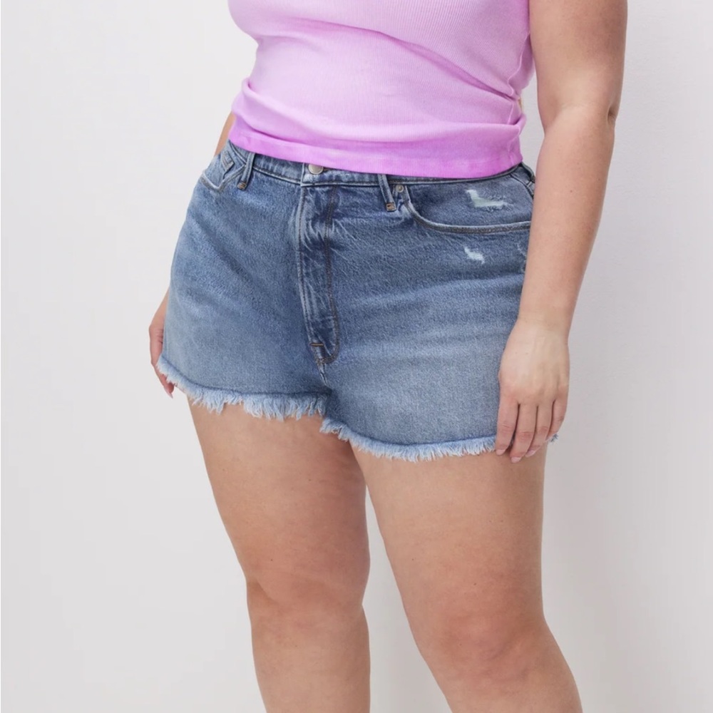 Good American “Good 90’s” Denim Shorts in Size 20 (NWT)